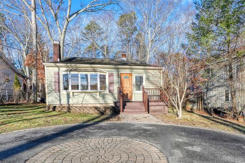 180 Lakeside Trl, Ridge, NY, 11961-2246 | Card Image