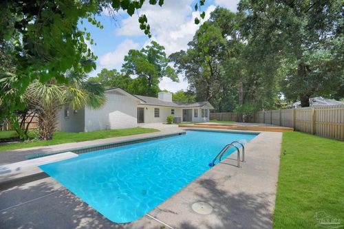 5745 Avenida Robledal, Pensacola, FL, 32504-8509 | Card Image