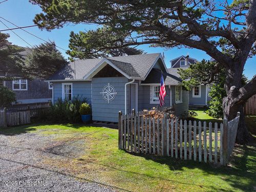 3524 Pacific Ave, Cannon Beach, OR, 97110-3170 | Card Image
