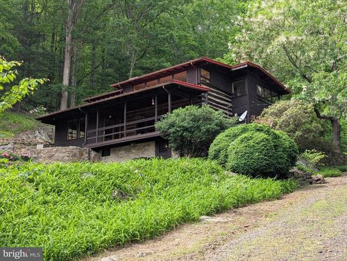 115 Oventop Mountain Ln, Sperryville, VA, 22740-2105 | Card Image