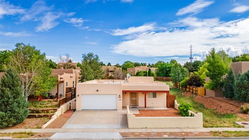 2829 Pueblo Jacona, Santa Fe, NM, 87507-2504 | Card Image