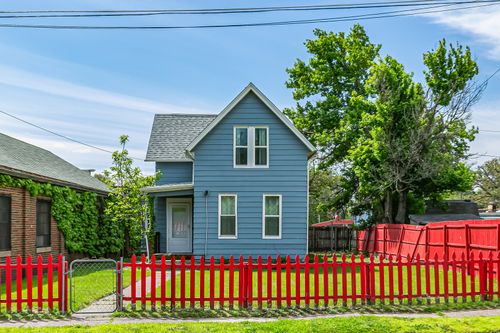 1545 W 2nd St, Davenport, IA, 52802-1244 | Card Image