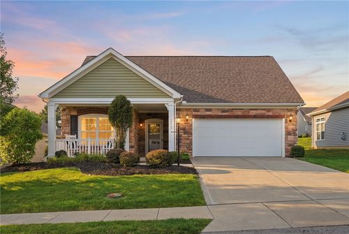 211 Bridle Ln, Washington, PA, 15301-6751 | Card Image