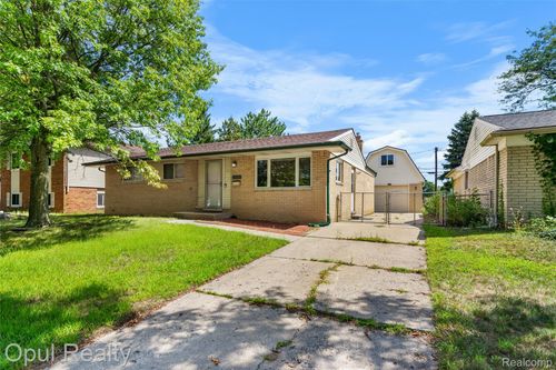 8732 Holly Dr, Canton, MI, 48187-4250 | Card Image