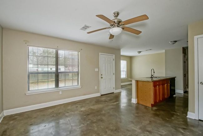 540 S 1 St St, Home with 12 bedrooms, 8 bathrooms and null parking in Ponchatoula LA | Image 8