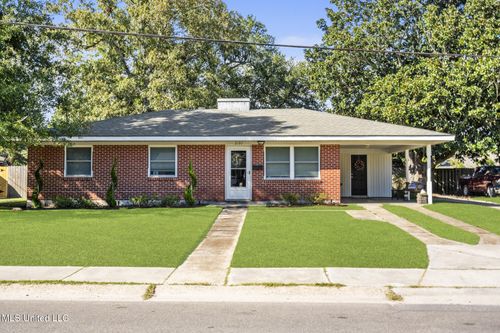 2197 Collins Blvd, Gulfport, MS, 39507-2130 | Card Image
