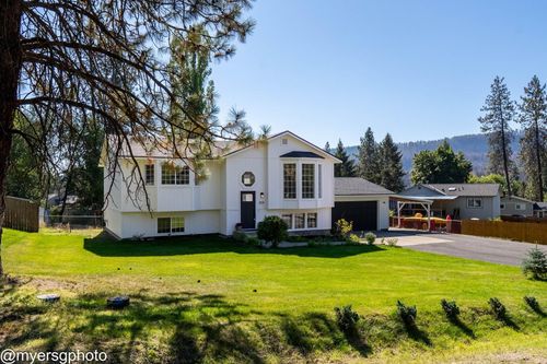 204 Lemon Ln, Nine Mile Falls, WA, 99026-9384 | Card Image
