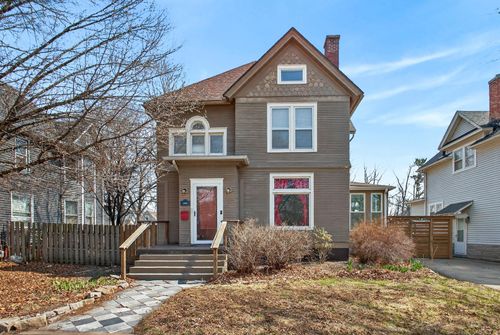 1919 Farnam St, Davenport, IA, 52803-3001 | Card Image