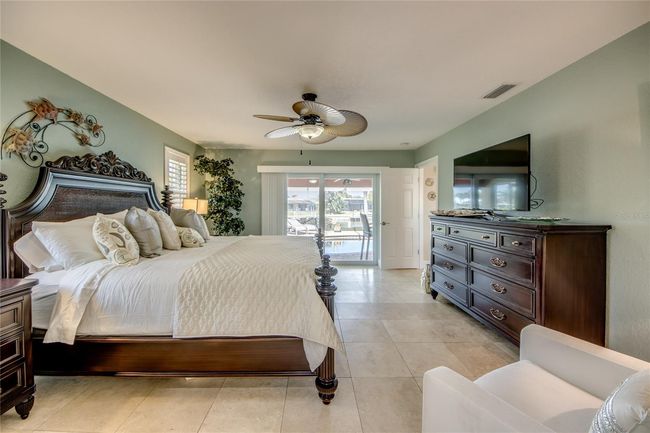 925 Don Juan Ct, House other with 3 bedrooms, 2 bathrooms and null parking in PUNTA GORDA FL | Image 27