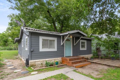 203 S Rhomberg St, Burnet, TX, 78611-3244 | Card Image