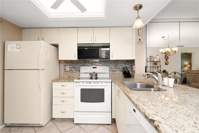 UNIT-410 - 8150 Summerlin Village Cir, Condo with 2 bedrooms, 2 bathrooms and null parking in FORT MYERS FL | Image 14