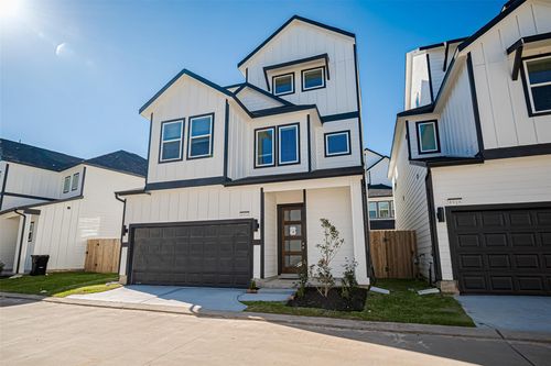 8926 Grovner Pl, Houston, TX, 77055-2087 | Card Image