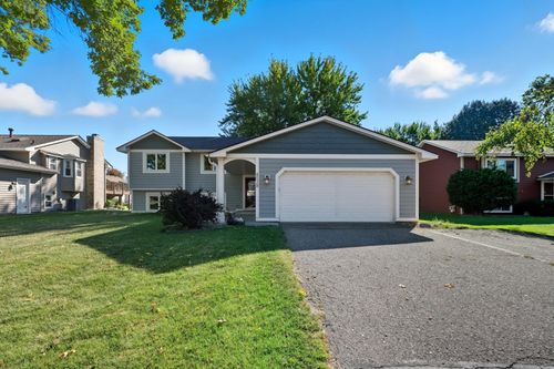 8038 Upper 145th St W, Apple Valley, MN, 55124-7448 | Card Image