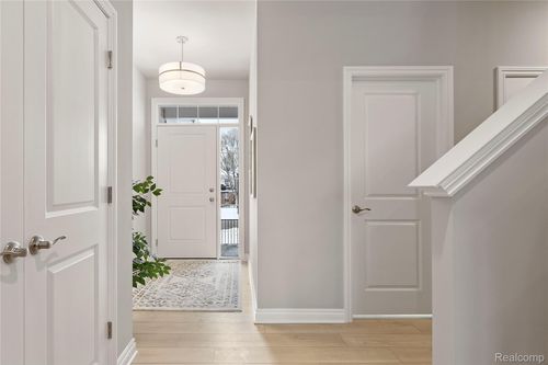 107-2245 Chase Dr, Howell, MI, 48843 | Card Image