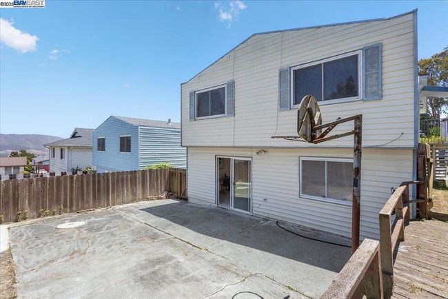 20 Martgate Street, House other with 3 bedrooms, 2 bathrooms and 2 parking in Daly City CA | Image 33