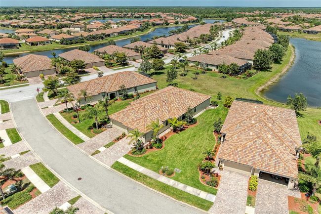 19889 Benissimo Dr, House other with 2 bedrooms, 2 bathrooms and null parking in VENICE FL | Image 9