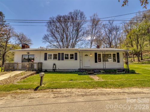 61 Indian Trail Loop, Waynesville, NC, 28786-5467 | Card Image