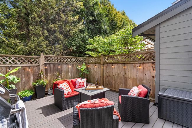 257 Balmoral Place, Townhouse with 2 bedrooms, 1 bathrooms and 1 parking in Port Moody BC | Image 9