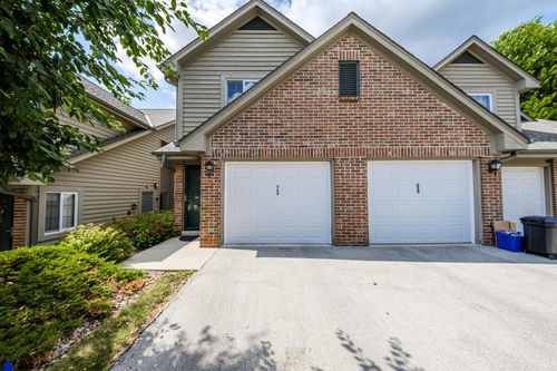 73-18500 Brookfield Lakes Drive, Brookfield, WI, 53045 | Card Image