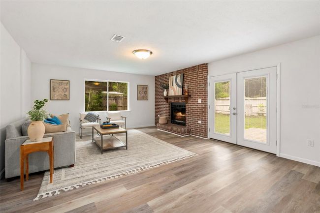 1604 Ne 7 Th St, House other with 5 bedrooms, 3 bathrooms and null parking in Gainesville FL | Image 5