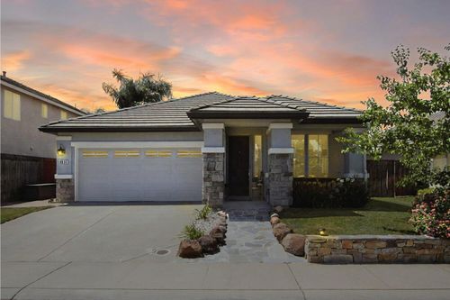 8033 Horncastle Ave, Roseville, CA, 95747-6725 | Card Image