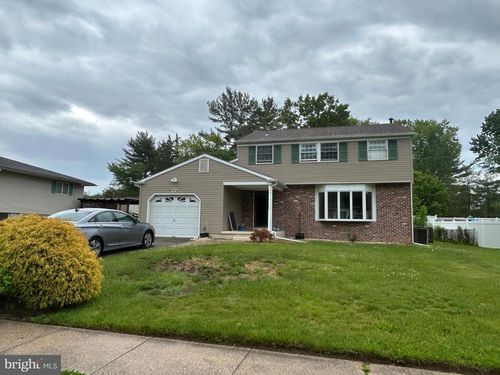 27 Hyannis Ave, BLACKWOOD, NJ, 08012-2516 | Card Image