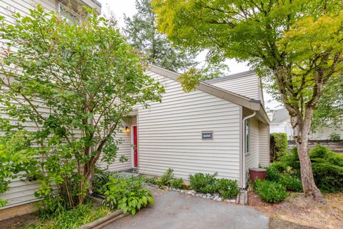 6055 Greenside Dr W, Surrey, BC, V3S5M8 | Card Image