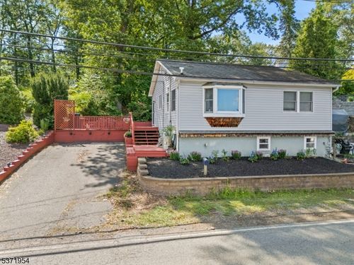 82 Fox Hill Rd, Denville, NJ, 07834-3022 | Card Image