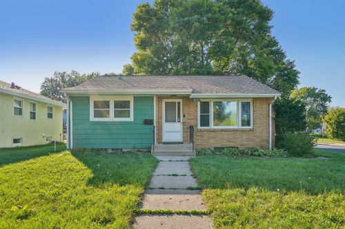 4256 Jackson St Ne, Columbia Heights, MN, 55421-2933 | Card Image