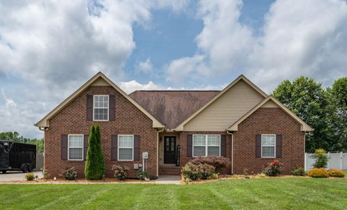 201 Blueberry St, White House, TN, 37188-8160 | Card Image