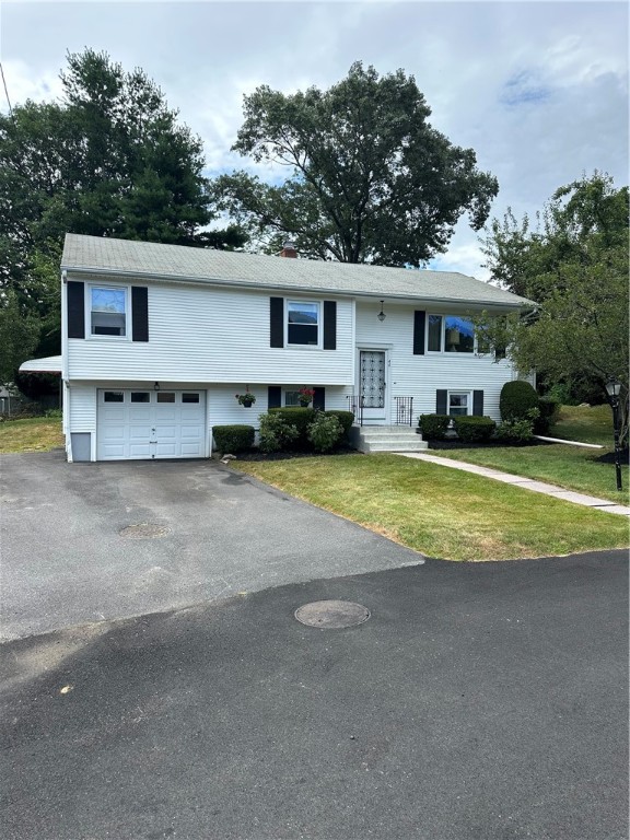 Bicentennial Way, North Providence, RI 02911