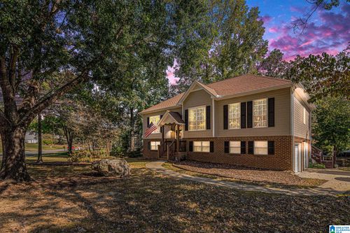 352 Dogwood Trl, ALABASTER, AL, 35007-7712 | Card Image