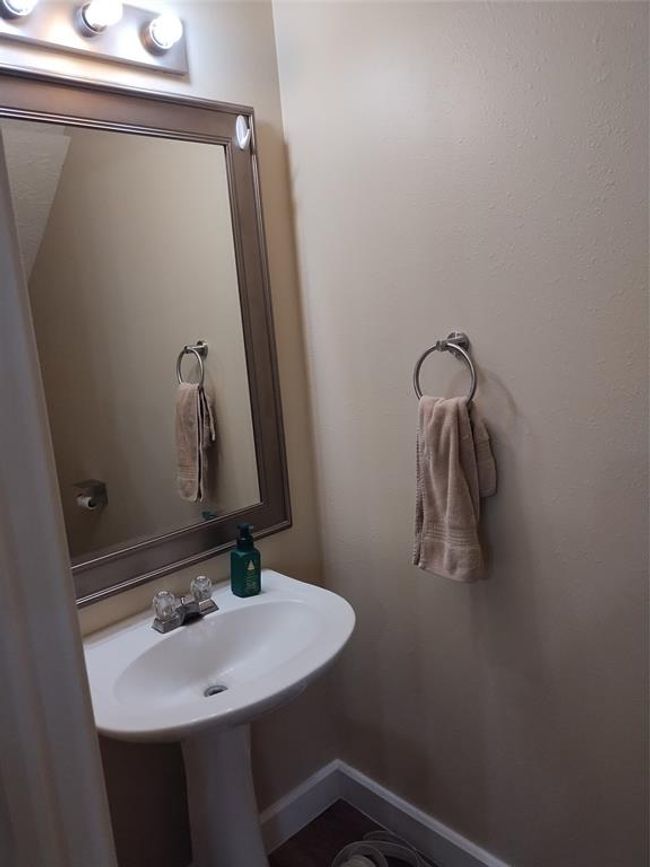 4903 Moody Reef Dr, House other with 4 bedrooms, 3 bathrooms and null parking in Bacliff TX | Image 8