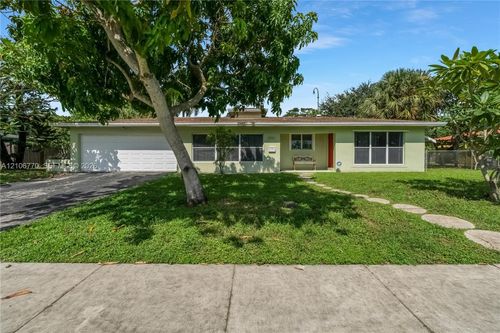 5701 Sw 1st St, Plantation, FL, 33317 | Card Image
