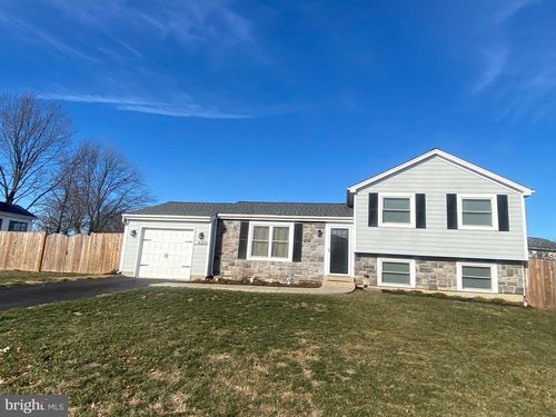 4426 Cub Run Rd, CHANTILLY, VA, 20151-1429 | Card Image