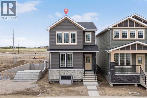 33 Hotchkiss Gdns Se, Calgary, AB, T3S0T4 | Card Image