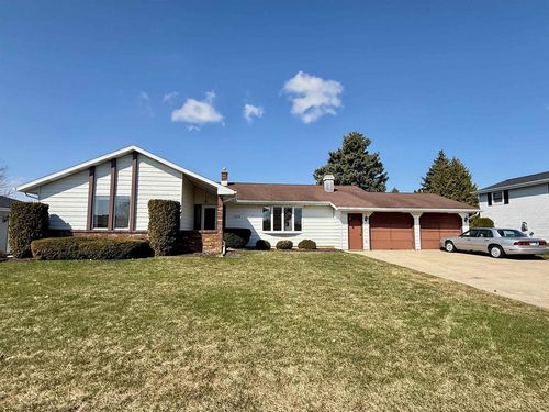 1315 Wedgewood Lane, NEENAH, WI, 54956 | Card Image