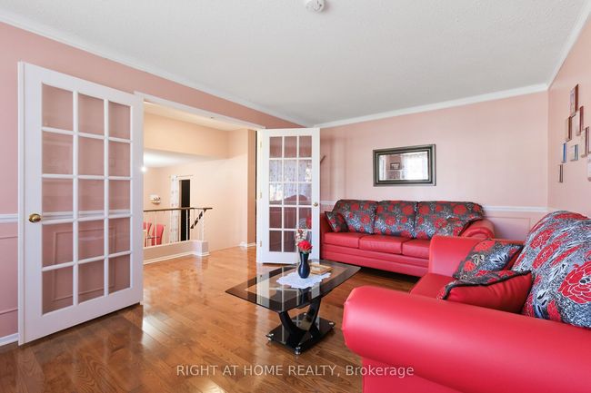 6104 Vineyard Dr, House other with 4 bedrooms, 3 bathrooms and 3 parking in Orléans ON | Image 10