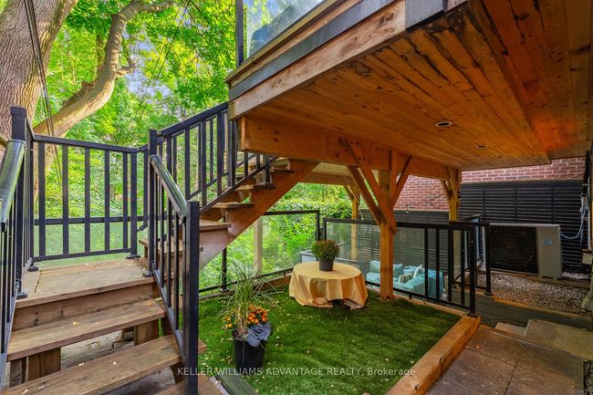 37 Farnham Ave, House other with 5 bedrooms, 5 bathrooms and 1 parking in Toronto ON | Image 40