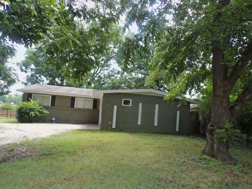 3556 Neely Rd, Memphis, TN, 38109-3830 | Card Image