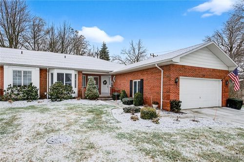 35 Hampton Hill Dr, Amherst, NY, 14221-5839 | Card Image