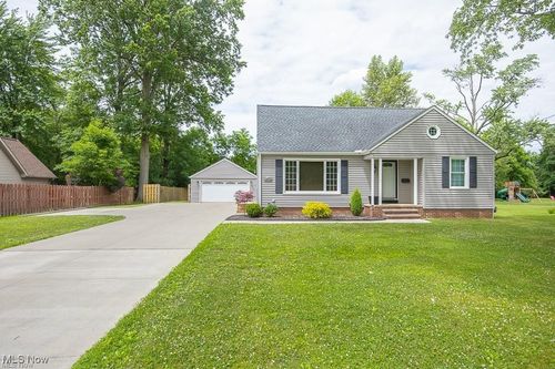 26080 Cook Rd, Olmsted Falls, OH, 44138-1458 | Card Image