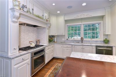 701 Captain John Smith Road, House other with 5 bedrooms, 5 bathrooms and null parking in Newport News VA | Image 3