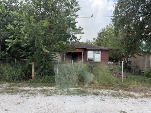 905 Marigold St, Mathis, TX, 78368-3341 | Card Image