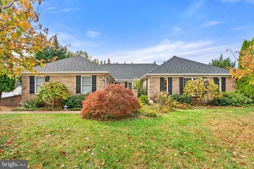 212 Fairfield Dr, WINCHESTER, VA, 22602-6826 | Card Image