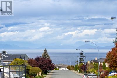 6388 Lasalle Rd, Home with 4 bedrooms, 4 bathrooms and 3 parking in Nanaimo BC | Image 2