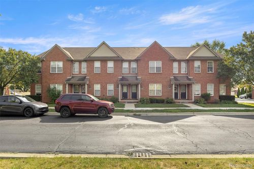 13181 Turnberry Ct, Southgate, MI, 48195-3482 | Card Image