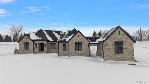 67736 Overlook Trl, Washington Twp, MI, 48095-3205 | Card Image