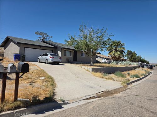 25595 Cheryle St, Barstow, CA, 92311-3460 | Card Image