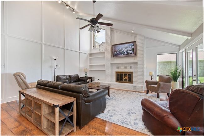 1806 Club Cir, House other with 3 bedrooms, 3 bathrooms and null parking in Salado TX | Image 4